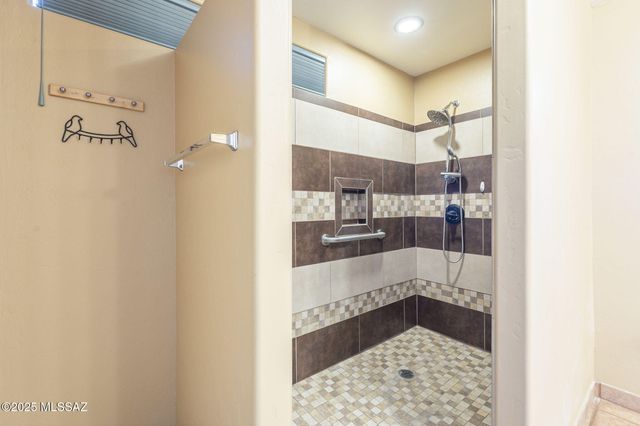 312 N Cedar Crest Drive, Green Valley, AZ 85614