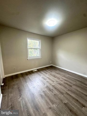 33 FRANKLIN DR, Voorhees, NJ 08043