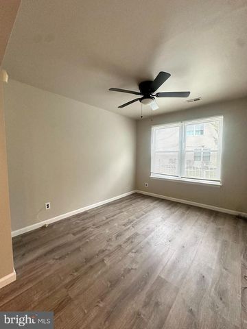 33 FRANKLIN DR, Voorhees, NJ 08043