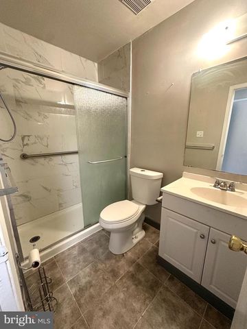 33 FRANKLIN DR, Voorhees, NJ 08043