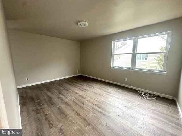 33 FRANKLIN DR, Voorhees, NJ 08043