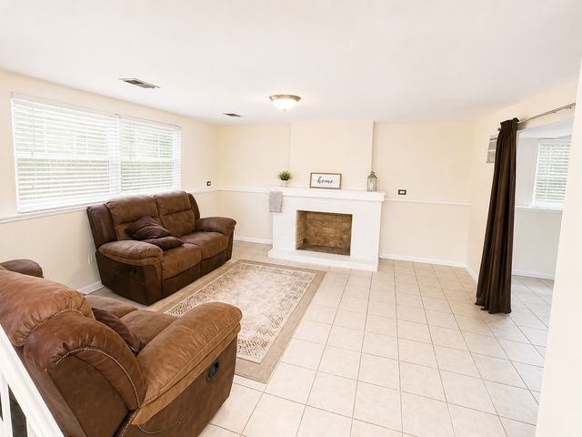 21729 GAILINE Avenue, Sauk Village, IL 60411