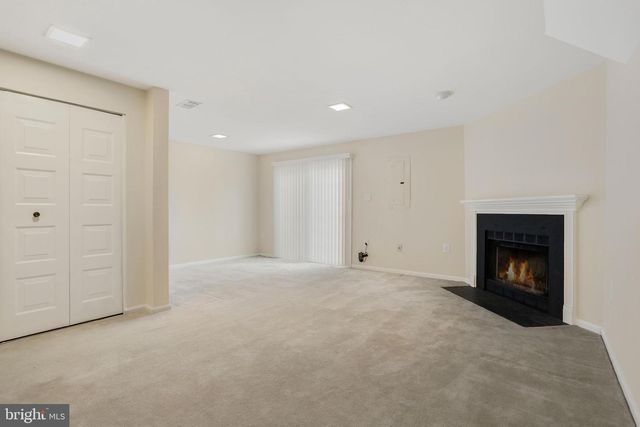 5686 CHAPEL RUN CT, Centreville, VA 20120