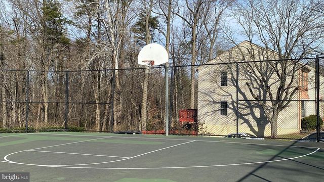 5686 CHAPEL RUN CT, Centreville, VA 20120