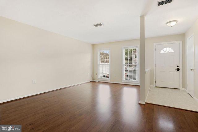 5686 CHAPEL RUN CT, Centreville, VA 20120
