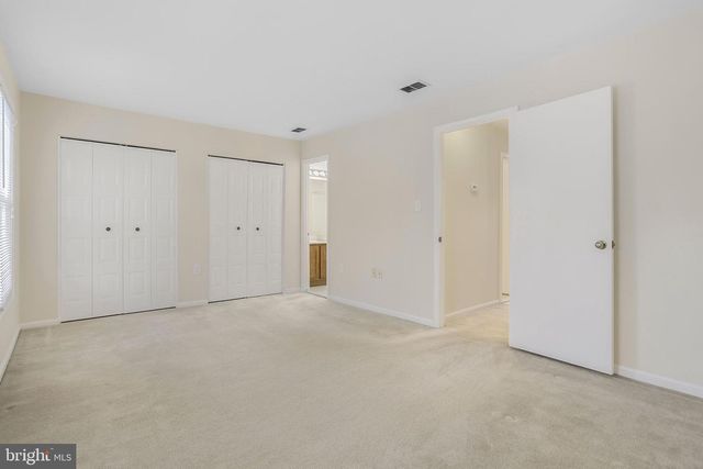 5686 CHAPEL RUN CT, Centreville, VA 20120