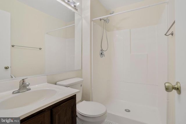 5686 CHAPEL RUN CT, Centreville, VA 20120