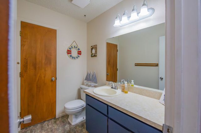 1020 Rosebud Drive, Azle, TX 76020