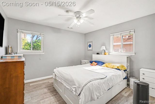 401 Lakeview Street, Holly, MI 48442