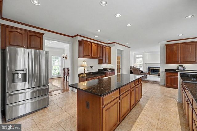 12916 HEDGETOP DR, Herndon, VA 20171