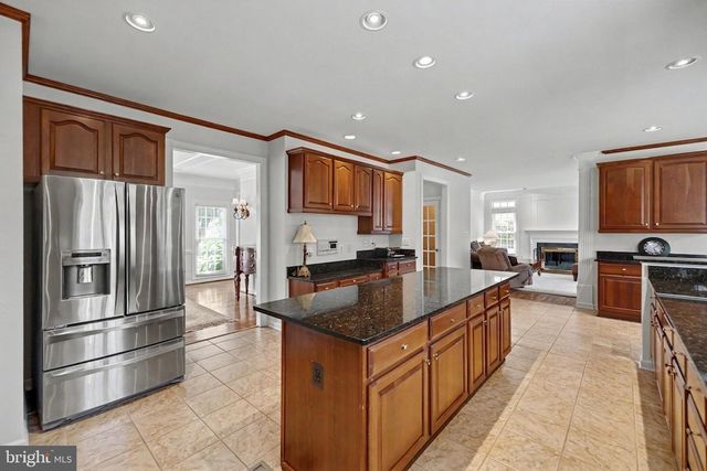 12916 HEDGETOP DR, Herndon, VA 20171
