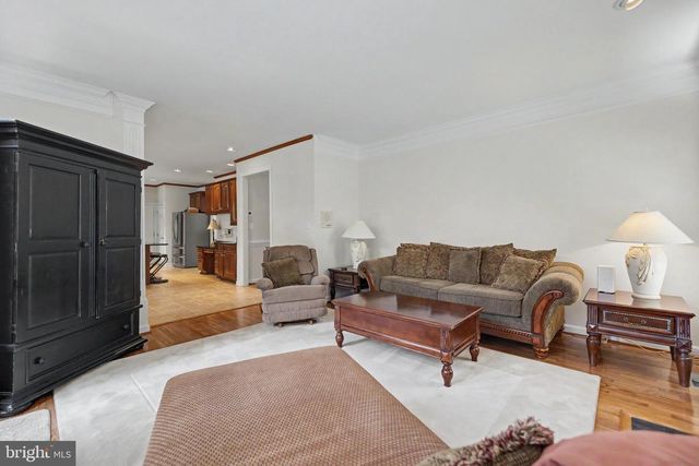 12916 HEDGETOP DR, Herndon, VA 20171