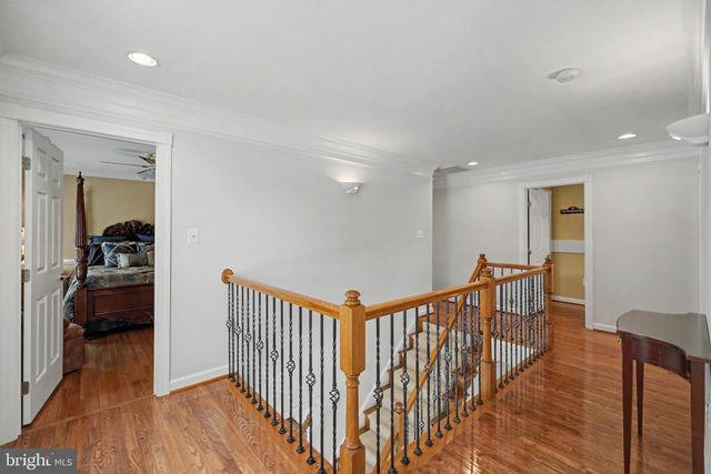 12916 HEDGETOP DR, Herndon, VA 20171