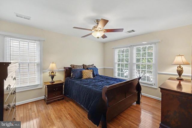12916 HEDGETOP DR, Herndon, VA 20171