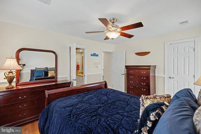 12916 HEDGETOP DR, Herndon, VA 20171