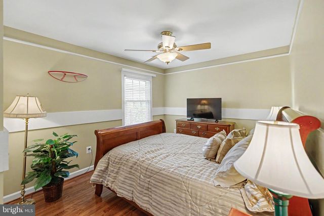 12916 HEDGETOP DR, Herndon, VA 20171