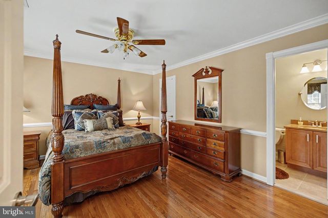 12916 HEDGETOP DR, Herndon, VA 20171