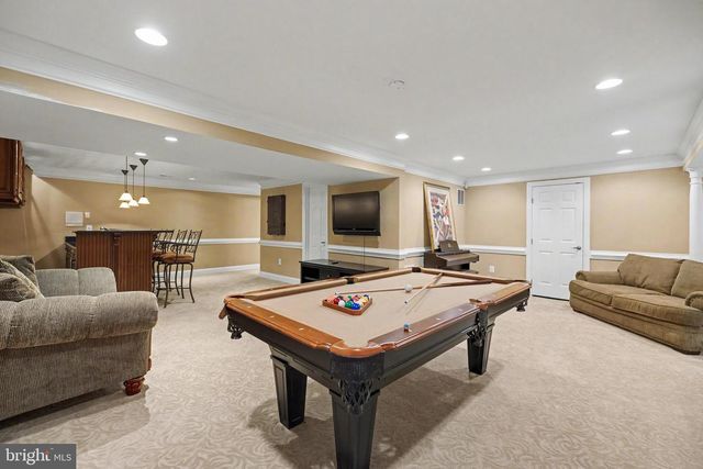 12916 HEDGETOP DR, Herndon, VA 20171