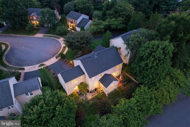 12916 HEDGETOP DR, Herndon, VA 20171
