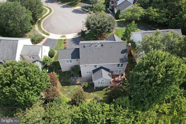 12916 HEDGETOP DR, Herndon, VA 20171