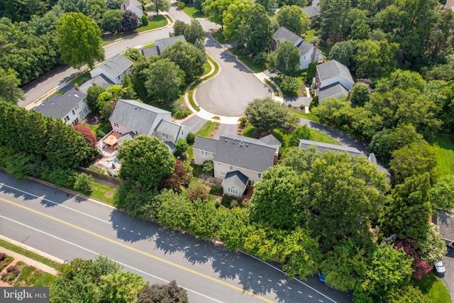 12916 HEDGETOP DR, Herndon, VA 20171