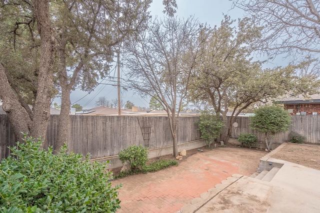 3909 Crestridge Dr, Midland, TX 79707