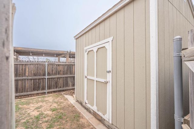 3909 Crestridge Dr, Midland, TX 79707