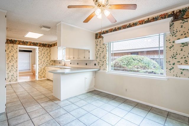 3909 Crestridge Dr, Midland, TX 79707