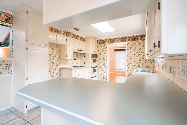 3909 Crestridge Dr, Midland, TX 79707