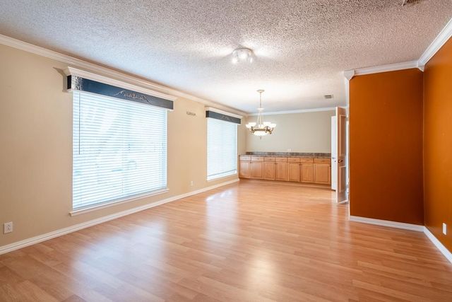 3909 Crestridge Dr, Midland, TX 79707