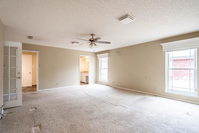 3909 Crestridge Dr, Midland, TX 79707