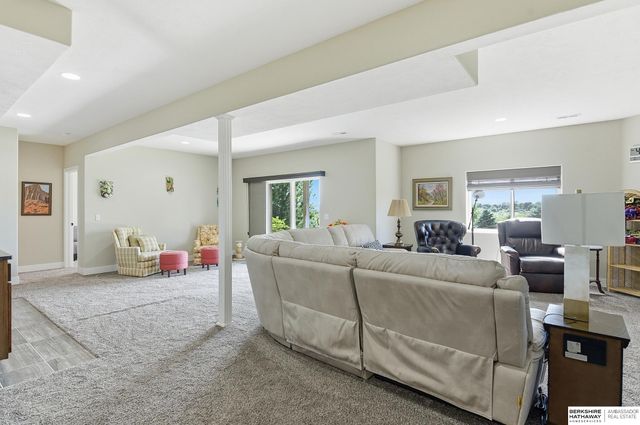 2726 N 191 Avenue, Elkhorn, NE 68022
