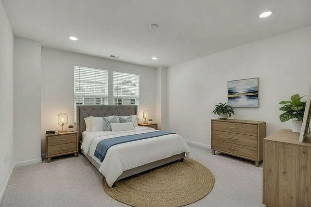 6275 Sandbelt Drive, Woodridge, IL 60517