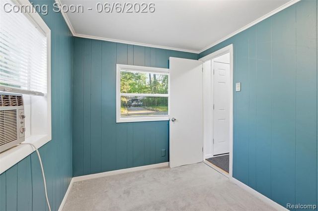 3773 Navarra Avenue, White Lake, MI 48383