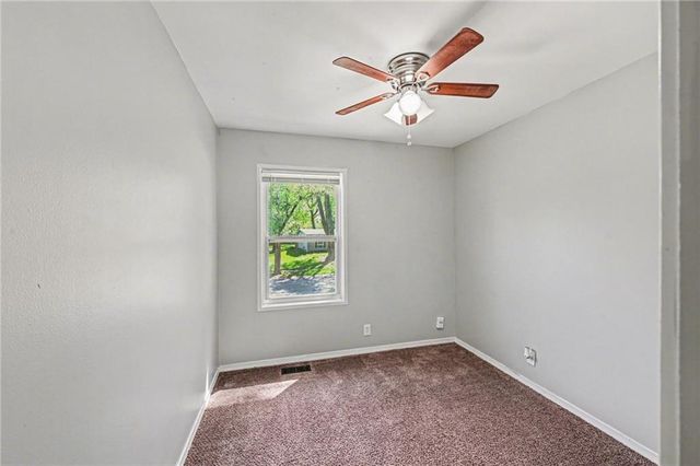 8700 E 91st Street, Kansas City, MO 64138