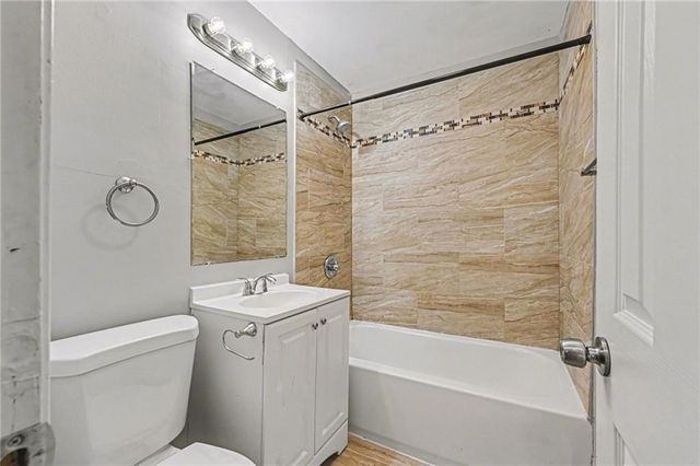 8700 E 91st Street, Kansas City, MO 64138