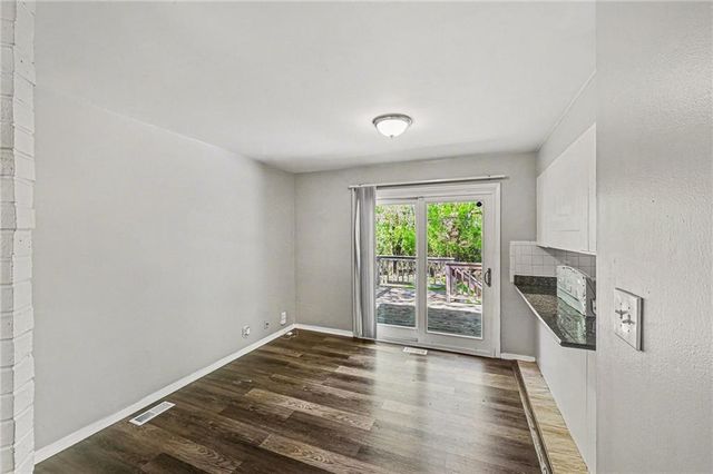 8700 E 91st Street, Kansas City, MO 64138