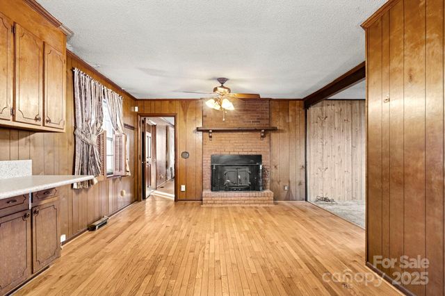 1801 Gemway Drive, Charlotte, NC 28216