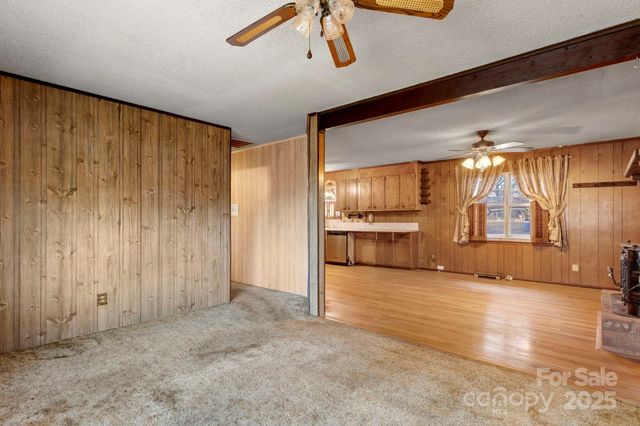 1801 Gemway Drive, Charlotte, NC 28216