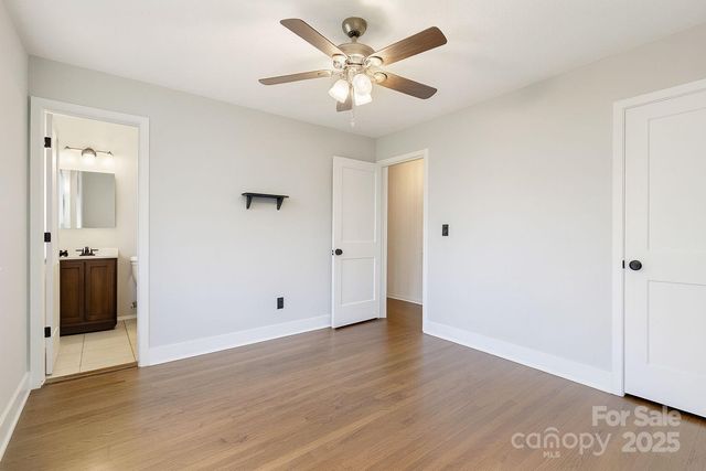 1801 Gemway Drive, Charlotte, NC 28216