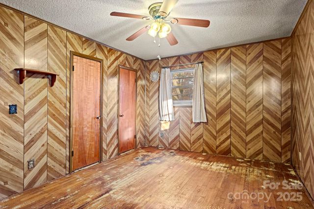 1801 Gemway Drive, Charlotte, NC 28216