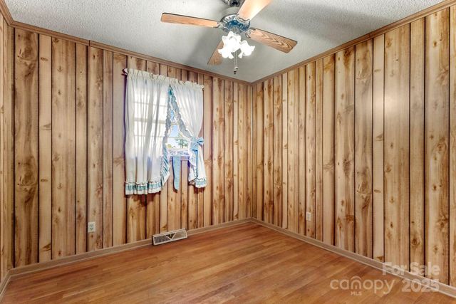 1801 Gemway Drive, Charlotte, NC 28216