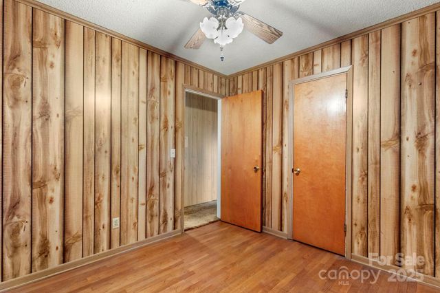 1801 Gemway Drive, Charlotte, NC 28216