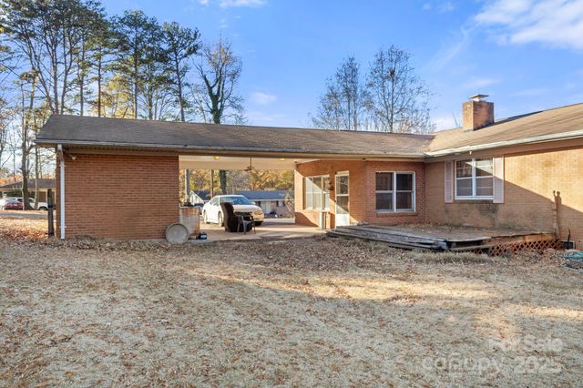 1801 Gemway Drive, Charlotte, NC 28216