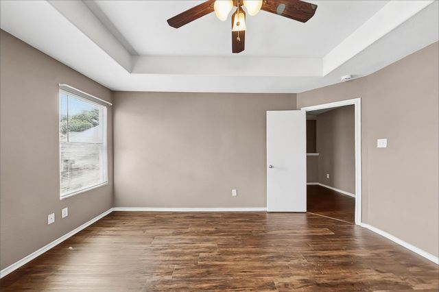 504 Leaf Cluster Court E, Conroe, TX 77301