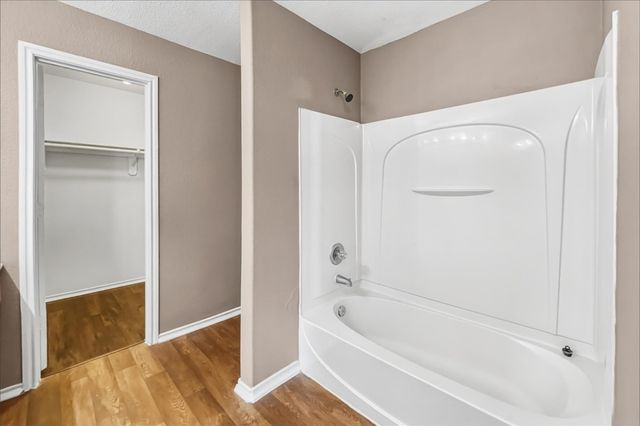 504 Leaf Cluster Court E, Conroe, TX 77301