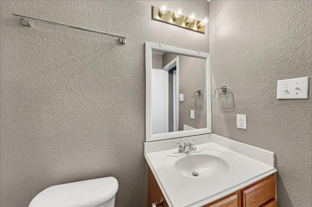 504 Leaf Cluster Court E, Conroe, TX 77301