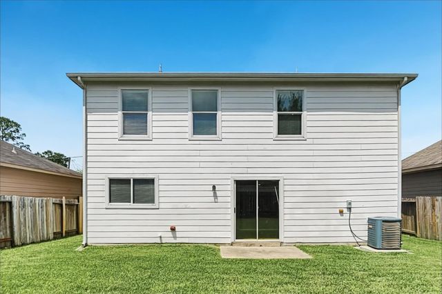 504 Leaf Cluster Court E, Conroe, TX 77301