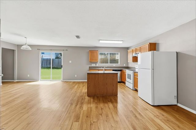 504 Leaf Cluster Court E, Conroe, TX 77301