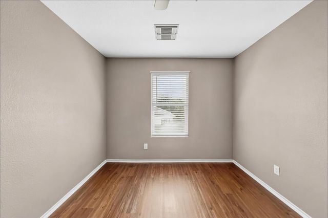 504 Leaf Cluster Court E, Conroe, TX 77301